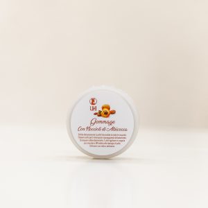 Gommage con noccioli di albicocca